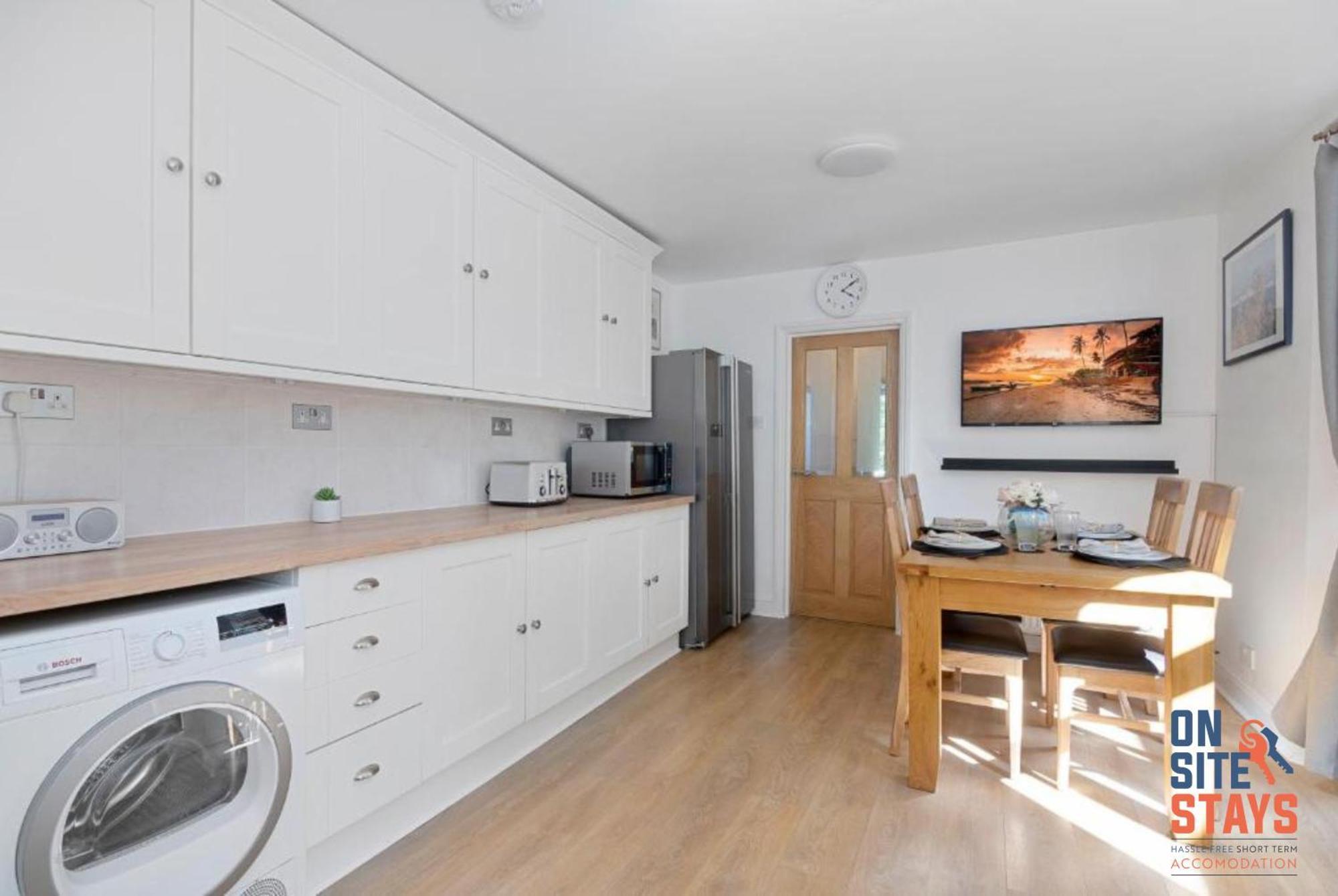 Onsitestays - Tranquil 2 Bedroom Apartment With Large Kitchen, Private Garden Near Wimbledon Station Londra Esterno foto